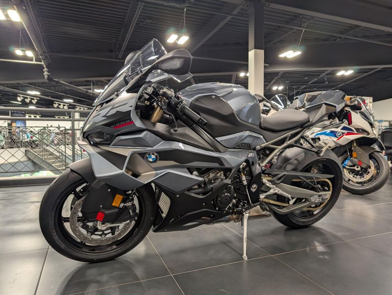 2025 BMW S 1000 RRImage 2