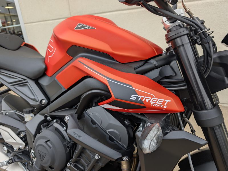 2025 Triumph STREET TRIPLE RImage 2