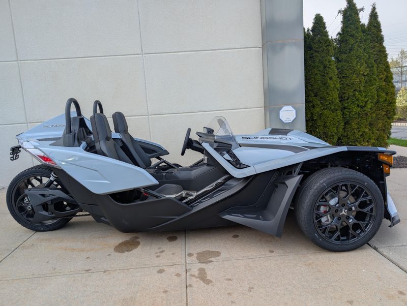 2024 Polaris SLINGSHOT SL AUTODRIVEImage 2