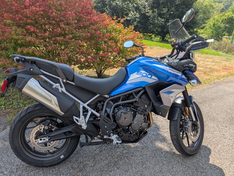 2023 Triumph TIGER 900 GT  in a BLACK exterior color. Pitt Cycles (724) 779-1901 pixelmotiondemo.com 