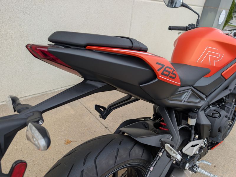 2025 Triumph STREET TRIPLE RImage 4