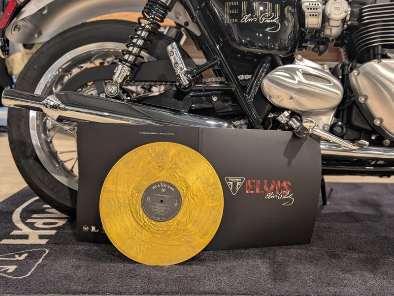 2025 Triumph Bonneville T120 Elvis Edition  in a ELVIS EDITION exterior color. Pitt Cycles (724) 779-1901 pixelmotiondemo.com 