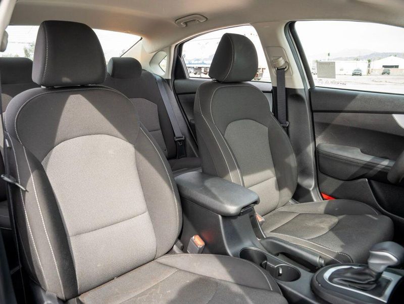 Used 2022 Kia Forte LXSImage 19