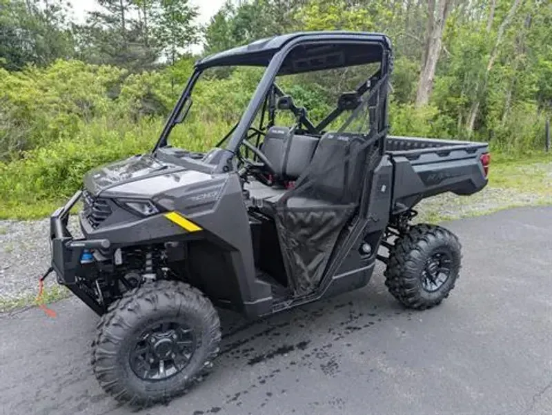 2025 Polaris RANGER 1000 PREMIUM GRANITE GRAYImage 1