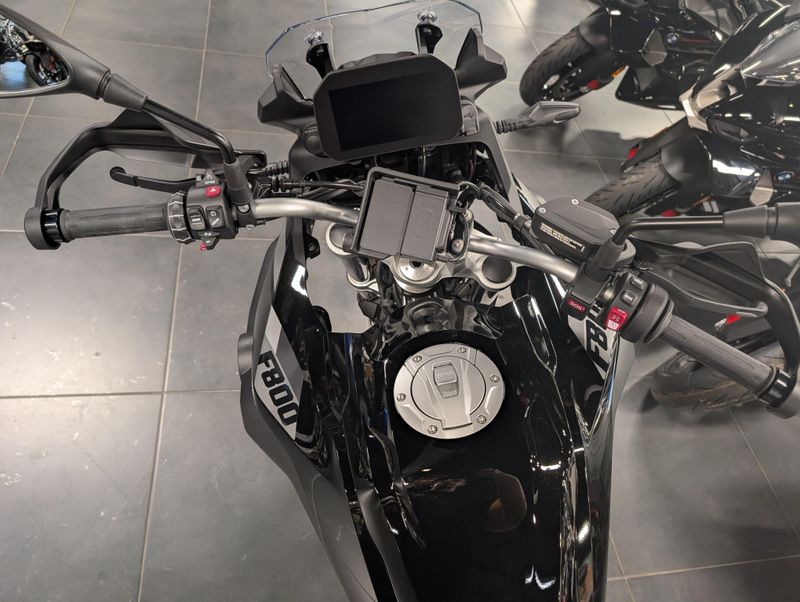 2025 BMW F 800 GSImage 3