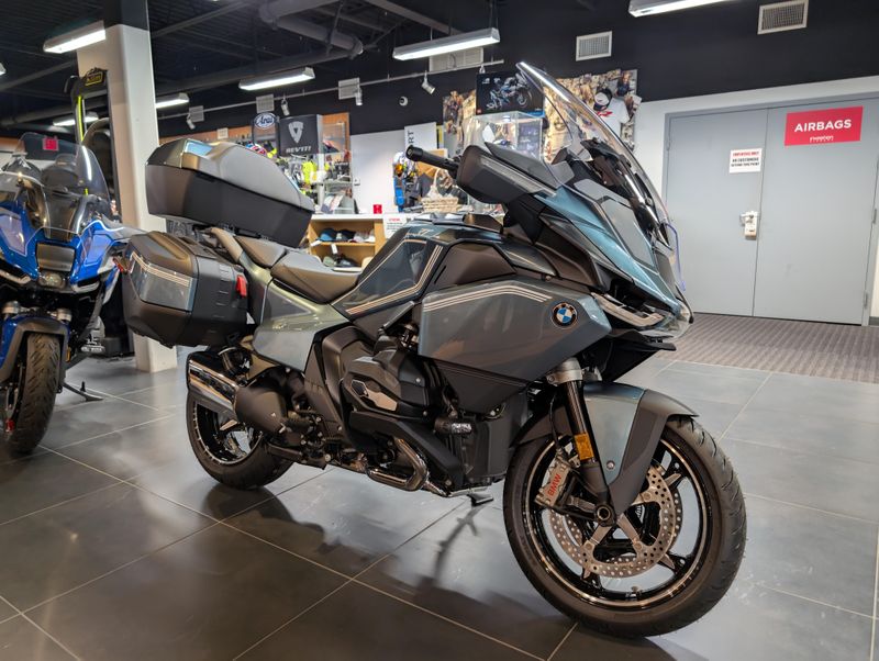 2026 BMW R 1300 RTImage 1