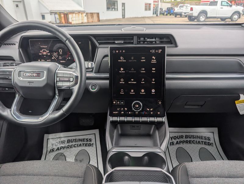 Used 2025 GMC Terrain Elevation