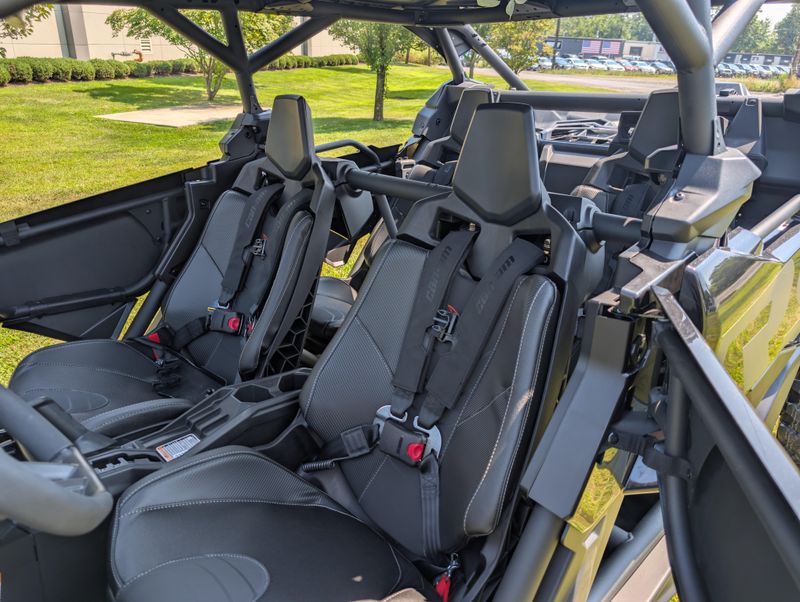 2025 Can-Am Maverick X3 MAX X rs 72 TURBO RRImage 2