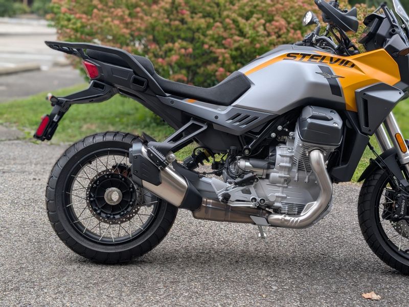 2025 Moto Guzzi Stelvio Base  Yellow SavanaImage 5