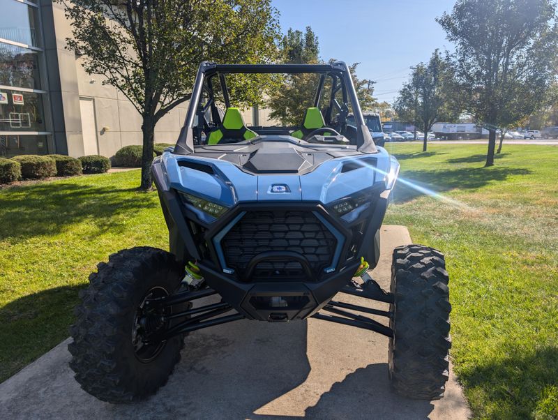 2025 Polaris RZR PRO XP PREMIUMImage 5