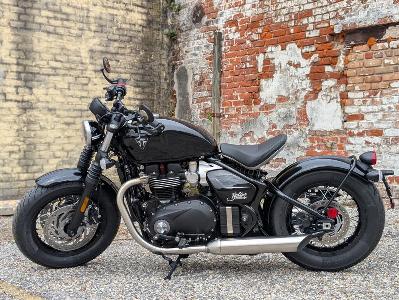 New 2026 Triumph BONNEVILLE BOBBER 