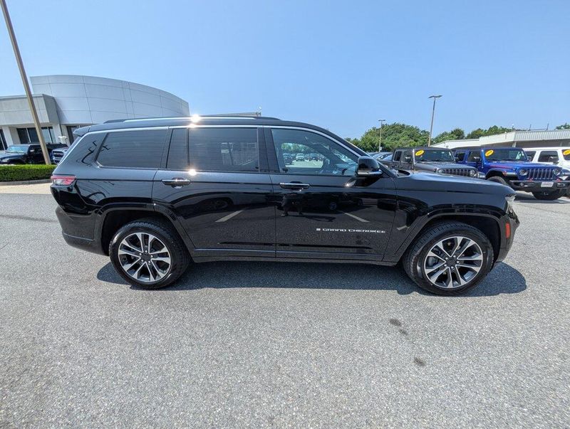 2021 Jeep Grand Cherokee Overland photo 34