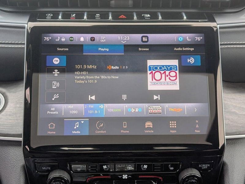 2024 Jeep Grand Cherokee Limited photo 13