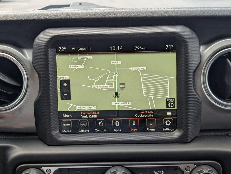 2020 Jeep Wrangler Unlimited Sahara photo 20
