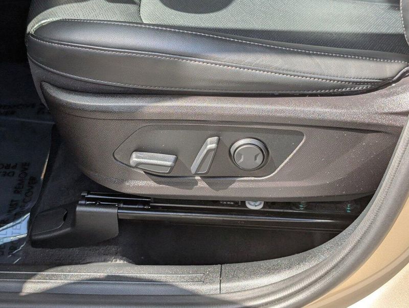 2021 Kia Sorento EX photo 15