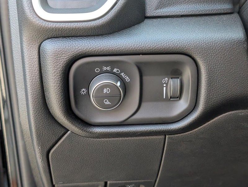 2026 Ram 2500 Big Horn photo 10