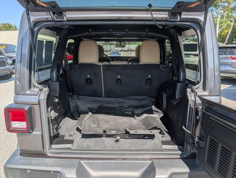 2022 Jeep Wrangler Unlimited Sport S photo 5