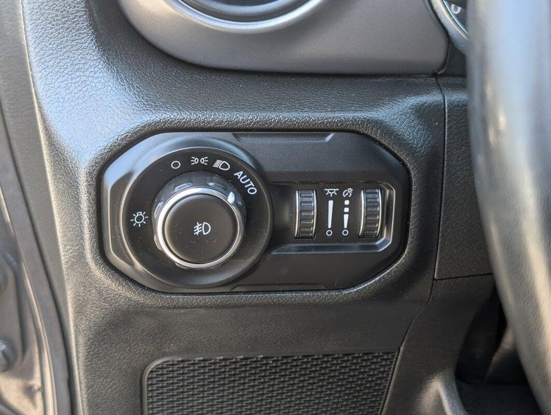 2022 Jeep Wrangler Unlimited Sport S photo 11
