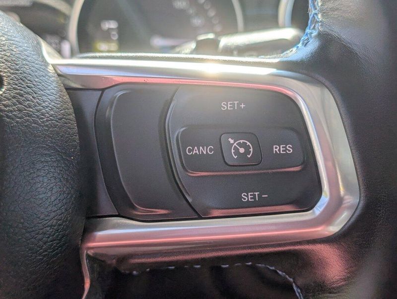 2022 Jeep Wrangler 4xe Unlimited Rubicon photo 9
