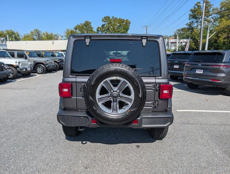 2021 Jeep Wrangler Unlimited Sahara photo 23