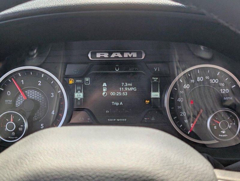 2026 Ram 2500 Big Horn photo 18