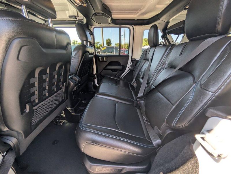 2022 Jeep Wrangler 4xe Unlimited Rubicon photo 3