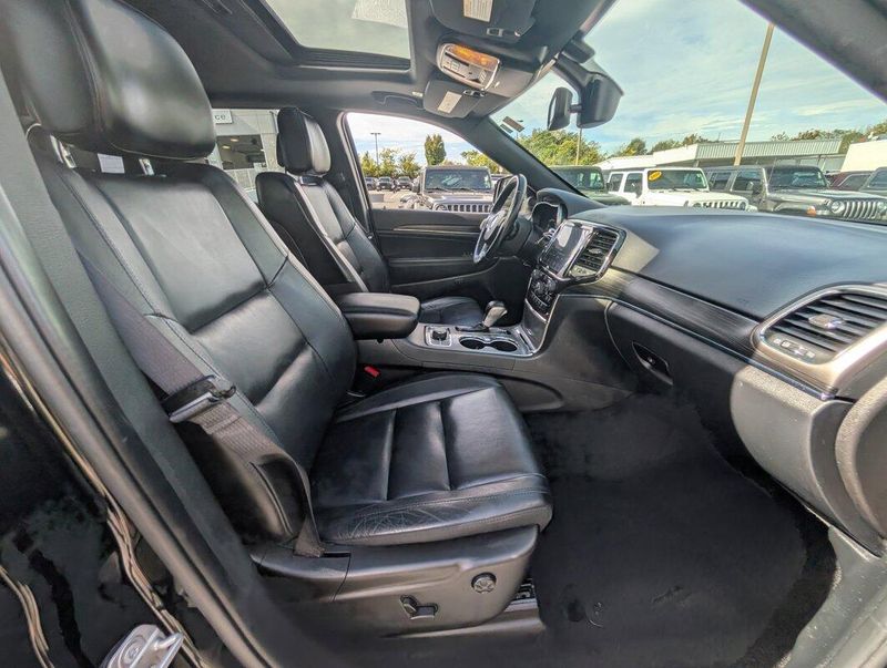 2021 Jeep Grand Cherokee Limited photo 3