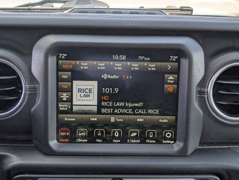 2021 Jeep Wrangler 4xe Unlimited Rubicon High Tide photo 16