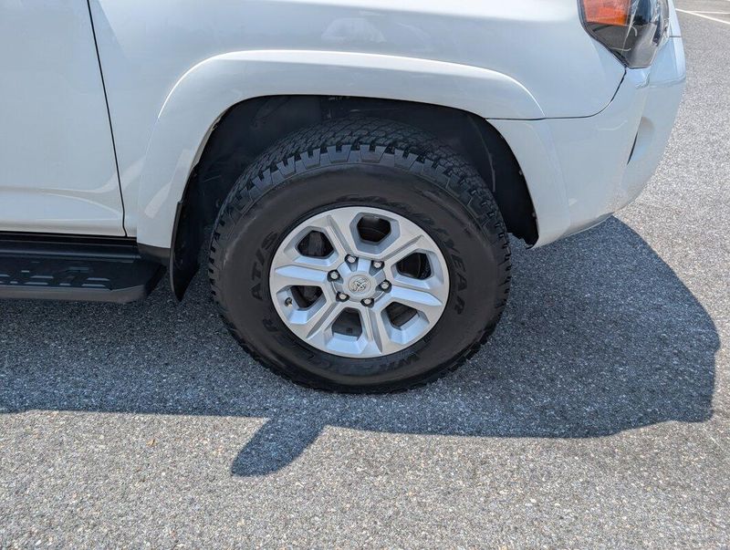 2021 Toyota 4Runner SR5 Premium photo 3