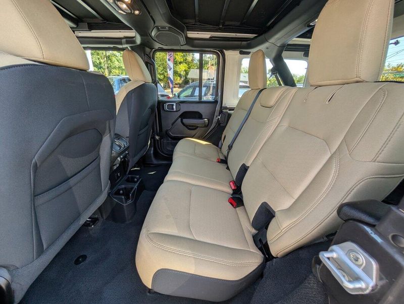 2022 Jeep Wrangler Unlimited Sport S photo 6