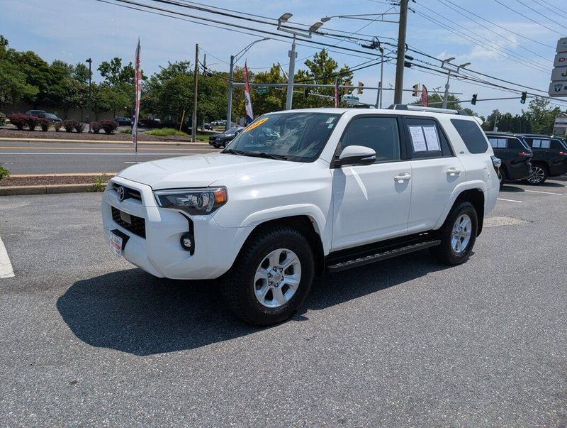 2021 Toyota 4Runner SR5 Premium photo 2
