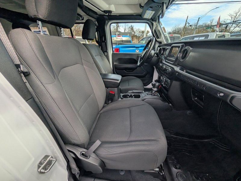 2021 Jeep Wrangler Unlimited Sport photo 2