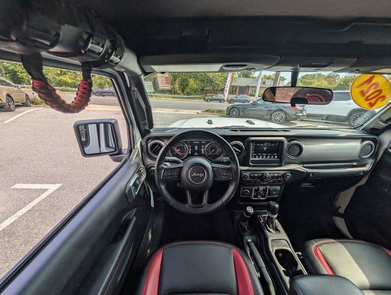 2021 Jeep Gladiator Willys photo 6