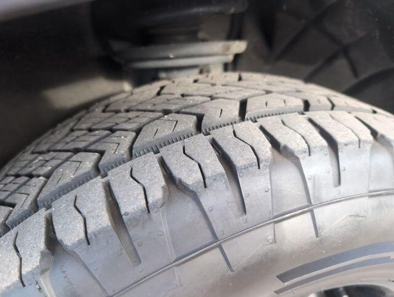 2023 Gmc Acadia AT4 photo 4