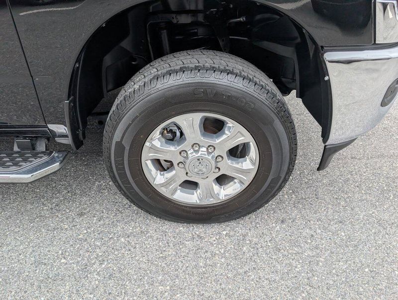 2024 Ram 2500 Big Horn photo 2