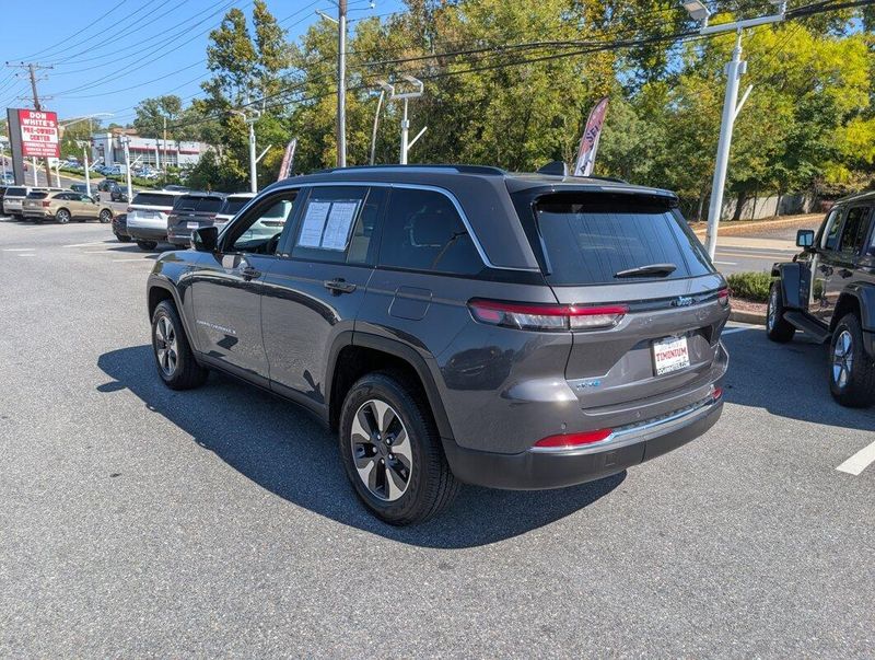 2023 Jeep Cherokee 4xe photo 26