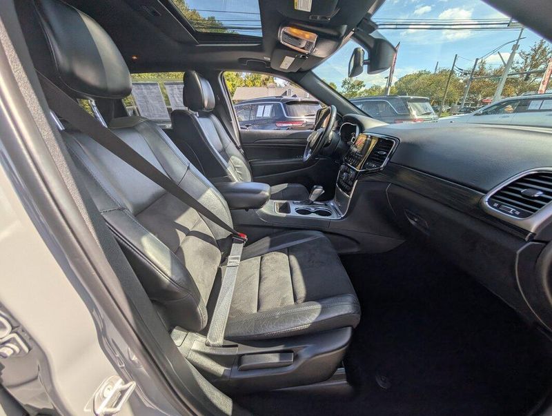2020 Jeep Grand Cherokee Altitude photo 3