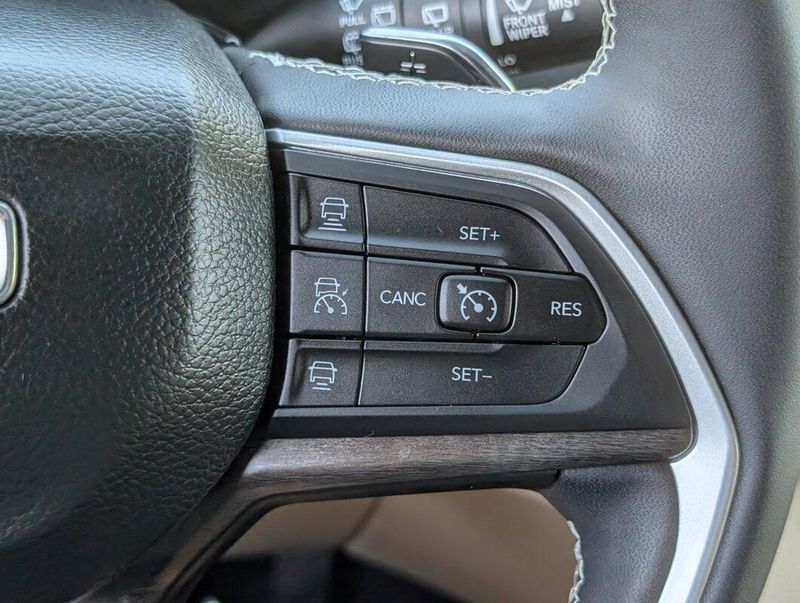 2023 Jeep Cherokee 4xe photo 16