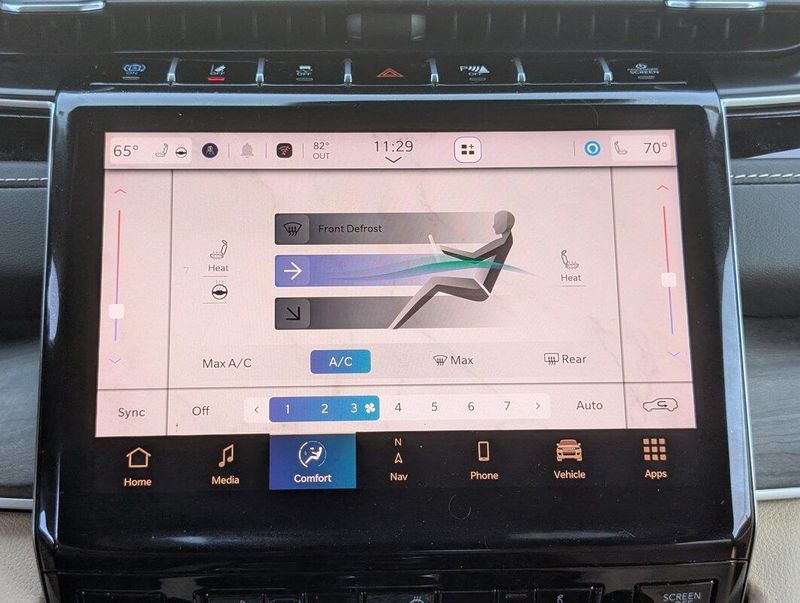 2023 Jeep Cherokee 4xe photo 21