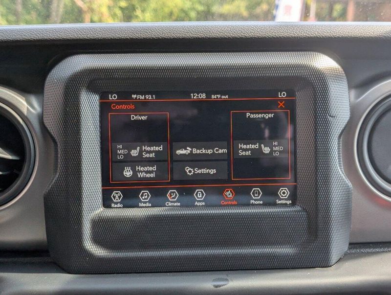 2021 Jeep Gladiator Willys photo 16