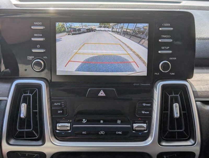 2021 Kia Sorento EX photo 22