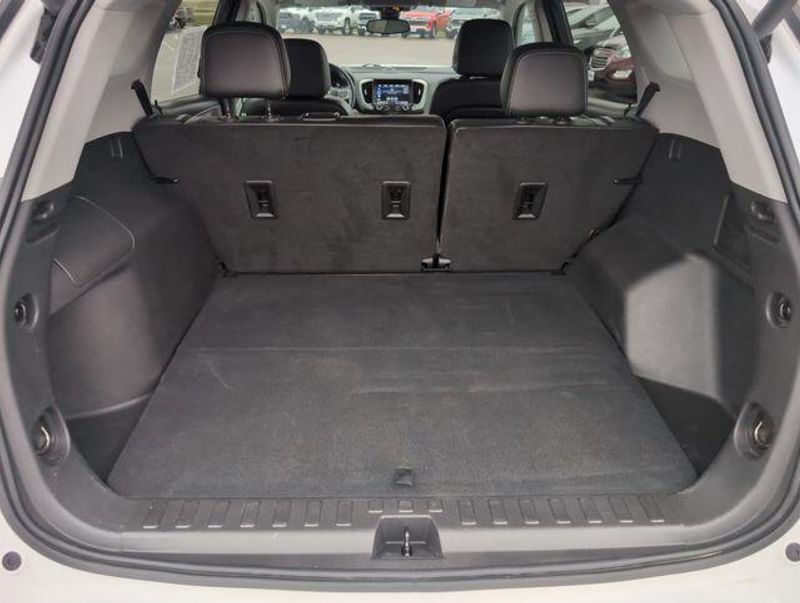 2023 Gmc Terrain SLT photo 3