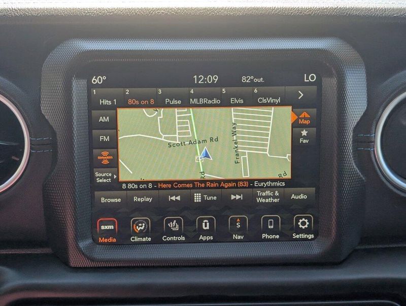 2022 Jeep Wrangler 4xe Unlimited Rubicon photo 12