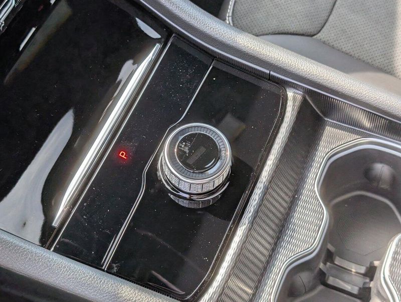 2025 Jeep Grand Cherokee Altitude photo 18