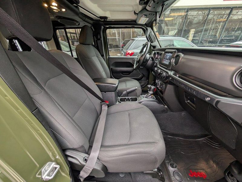 2022 Jeep Wrangler Unlimited Sport photo 3