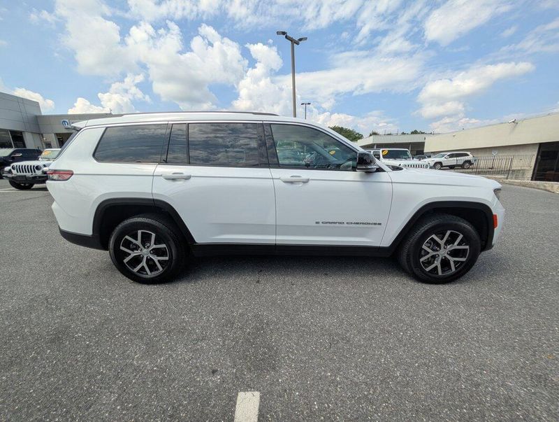 2024 Jeep Grand Cherokee Limited photo 30