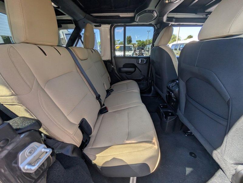 2022 Jeep Wrangler Unlimited Sport S photo 4