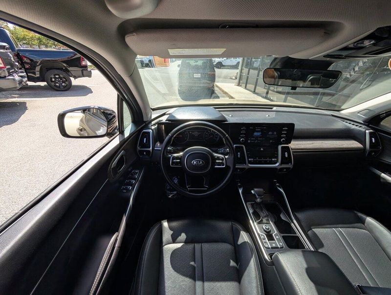 2021 Kia Sorento EX photo 11