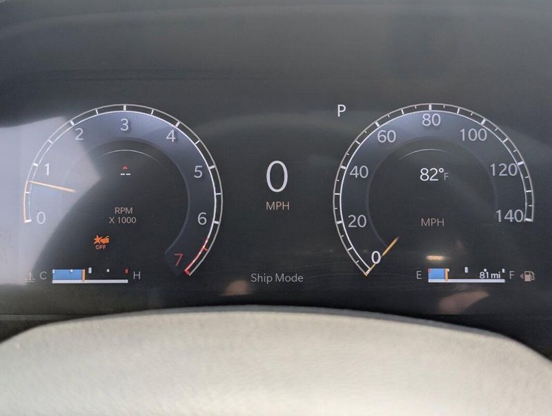 2025 Jeep Grand Cherokee Altitude photo 21