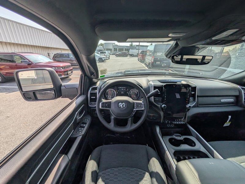 2026 Ram 2500 Big Horn photo 6